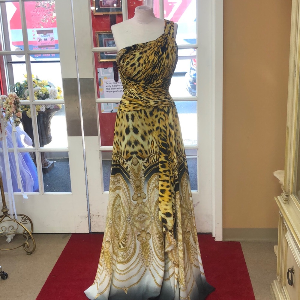 TONY BOWLS PRINTED CHEETAH CHIFFON DRESS